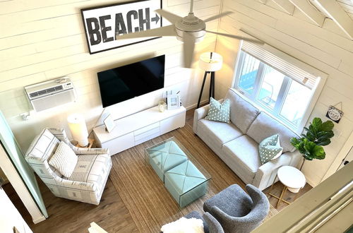 Foto 7 - The Little Blue Beach House, A Dream Cottage