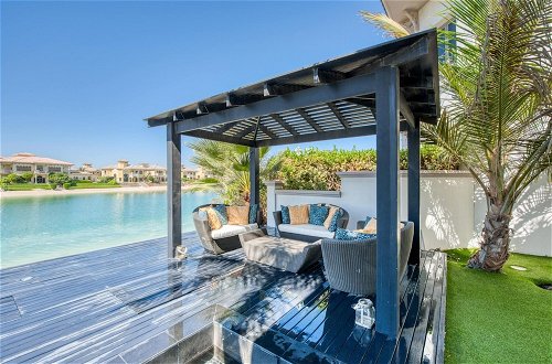 Photo 5 - Glamourous Beachfront Villa on The Palm w Pool
