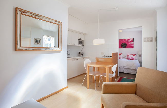 Barry Hall Apartments - Photo 21