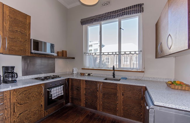Barry Hall Apartments - Photo 18
