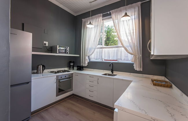 Barry Hall Apartments - Photo 17