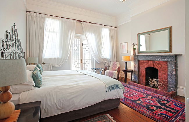 Barry Hall Apartments - Photo 8
