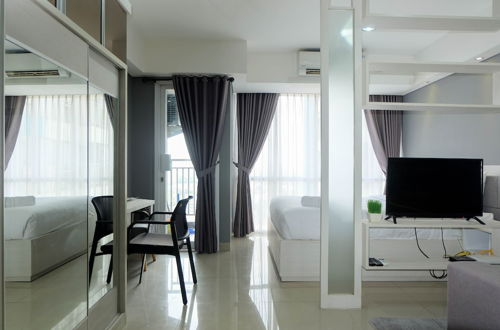 Photo 10 - Furnished Studio Apartment at H Residence