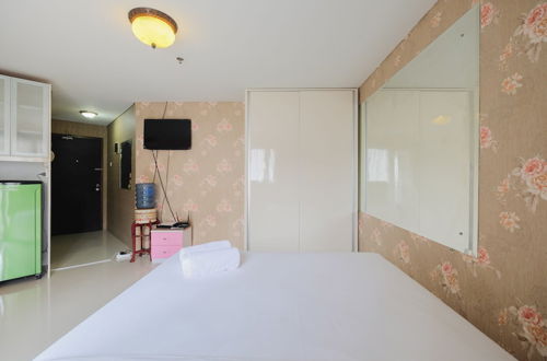 Photo 4 - Best Price Studio Apartment at Tamansari Semanggi