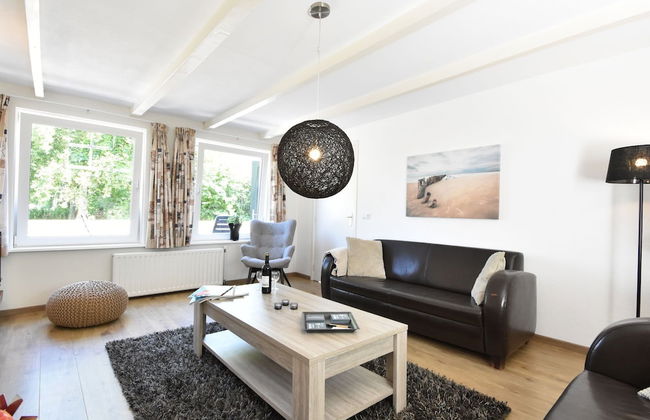 Cosy Holiday Home With Large Garden - Foto 3