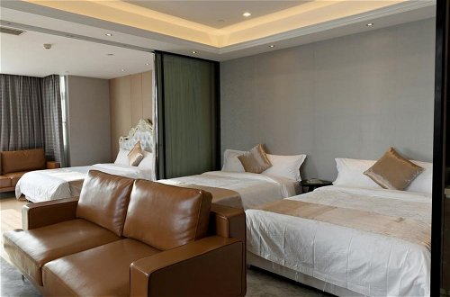 Photo 5 - Pengman International Apartment Hotel