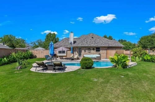 Photo 13 - Home Pool 15 Minutes from DFW Airport