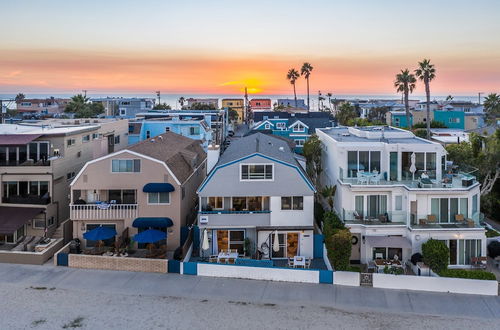 Photo 4 - Bay View IV by Avantstay Stylish Mission Beach Home on the Sand