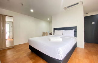 Photo 3 - Spacious Studio Room at Apartment Grand Asia Afrika Residence