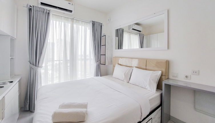 Foto 1 - Cozy Living and Comfort Studio at Sky House BSD Apartment