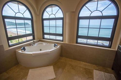 Photo 17 - Spectacular 3 Bedroom Penthouse at Croc's Resort & Casino