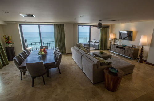 Photo 11 - Spectacular 3 Bedroom Penthouse at Croc's Resort & Casino