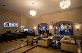 Foto 2 - Spectacular 3 Bedroom Penthouse at Croc's Resort & Casino