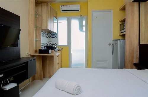 Foto 6 - Stylish and Convenient Studio Green Pramuka Apartment