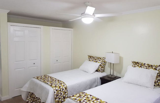 New Kingston Apt at Kensington Court - Photo 14