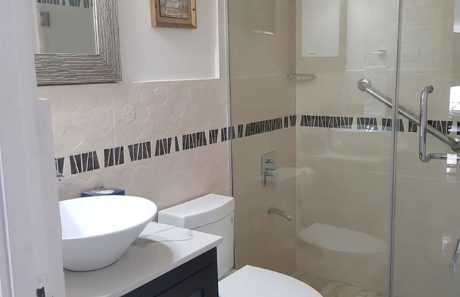 New Kingston Apt at Kensington Court - Photo 30