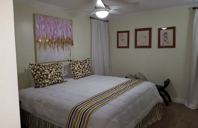 New Kingston Apt at Kensington Court - Photo 9