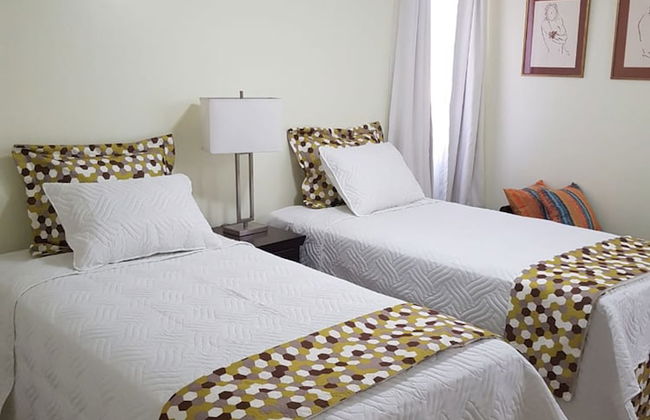 New Kingston Apt at Kensington Court - Photo 11