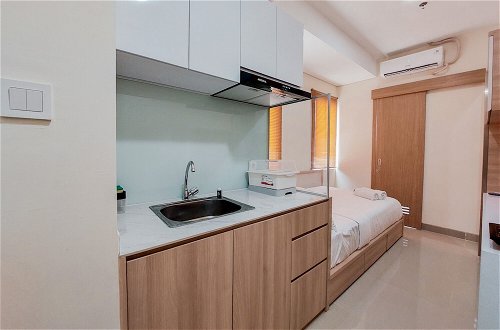 Photo 5 - Comfort and Cozy Studio Apartment at B Residence