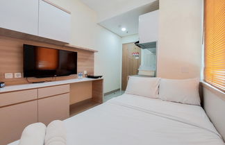 Photo 2 - Comfort and Cozy Studio Apartment at B Residence