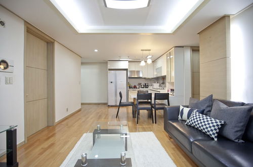 Photo 1 - Gangnam Business District Apt