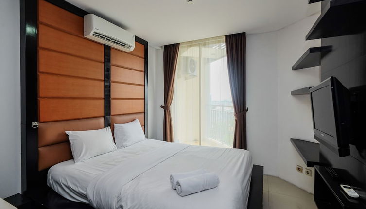 Photo 1 - Cozy And Tidy Studio Apartment Mangga Dua Residence