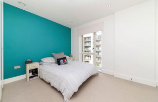 Photo 1 - Modern 2 Bedroom Flat in East London