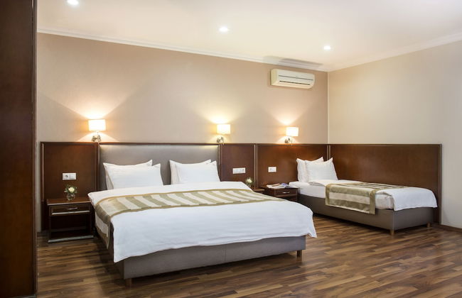 Greguar Hotel & Apartments - Photo 48