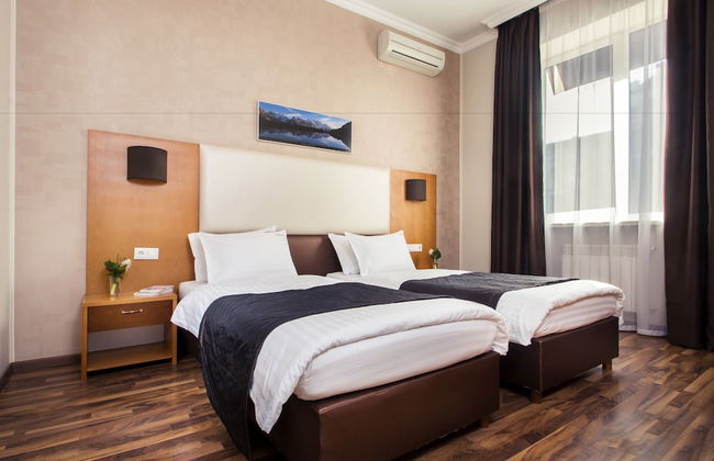 Greguar Hotel & Apartments - Photo 23