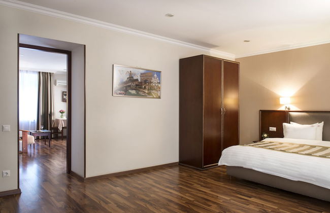 Greguar Hotel & Apartments - Photo 47