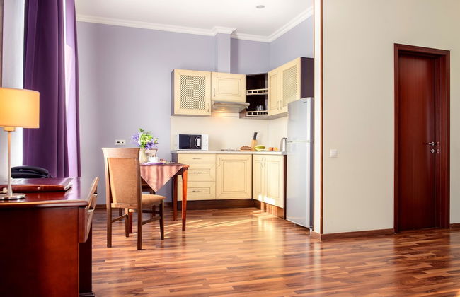 Greguar Hotel & Apartments - Photo 15