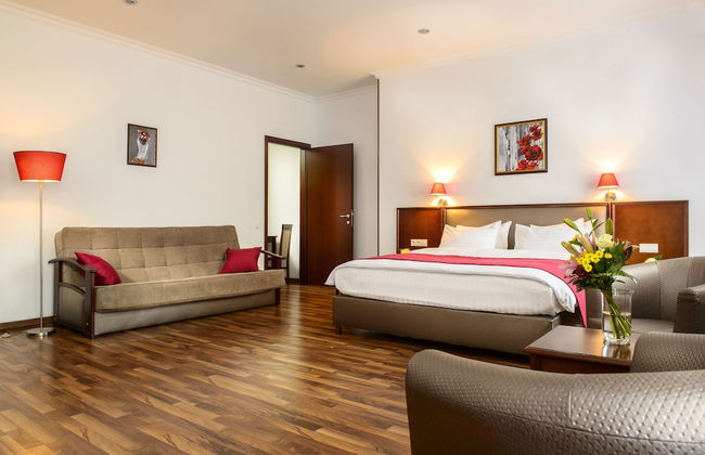 Greguar Hotel & Apartments - Photo 44