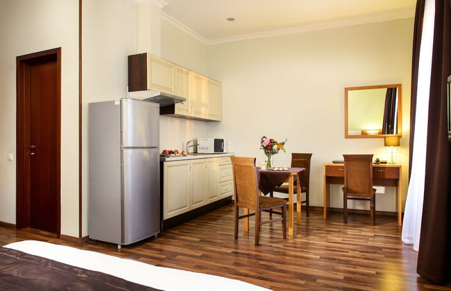 Greguar Hotel & Apartments - Photo 72