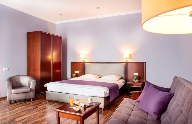 Greguar Hotel & Apartments - Photo 7