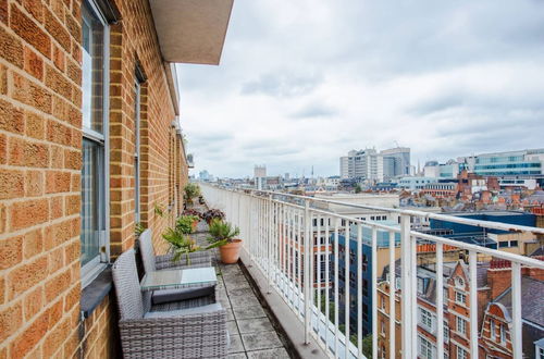 Foto 16 - Fantastic Central Apartment With Balcony in Fitzrovia