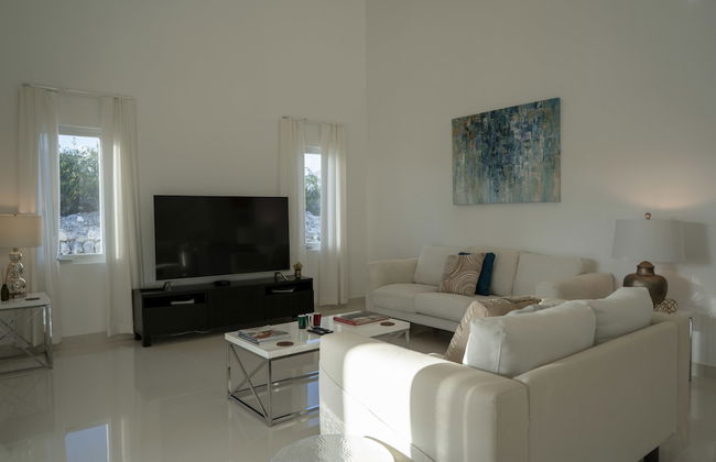 The Sapphire Villa - Photo 16