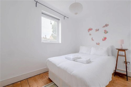 Foto 8 - Lovely 3 Bedroom Apartment in Clapton With Garden