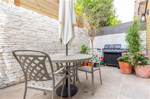 Photo 16 - Stylish 1 Bedroom Flat in Fulham With Patio