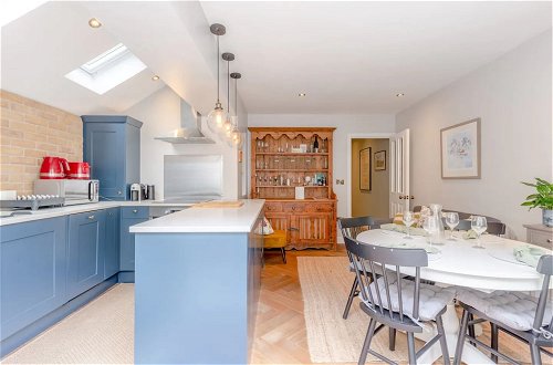 Photo 11 - Stylish 1 Bedroom Flat in Fulham With Patio