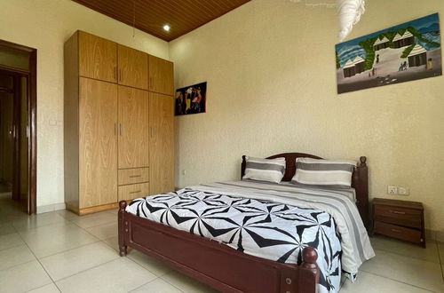 Photo 11 - room in House - Standard Queen Bedroom @myplace