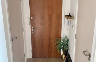 Photo 3 - Stylish and Chic 1 Bedroom Apartment in Canning Town