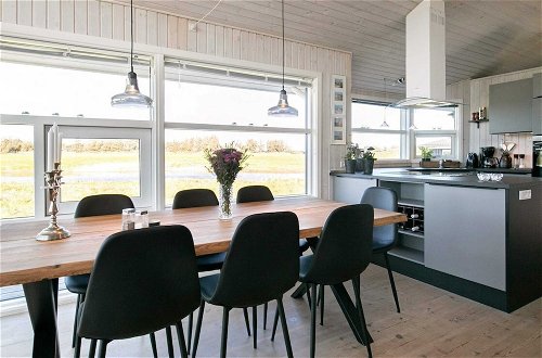 Foto 7 - 6 Person Holiday Home in Lokken