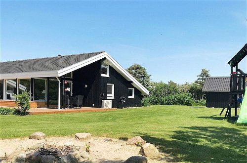 Photo 23 - 10 Person Holiday Home in Hjorring