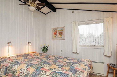 Foto 3 - 6 Person Holiday Home in Saeby