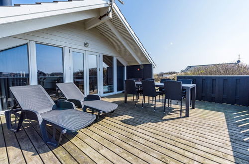 Photo 2 - 6 Person Holiday Home in Hvide Sande