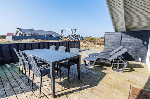 Photo 17 - 6 Person Holiday Home in Hvide Sande