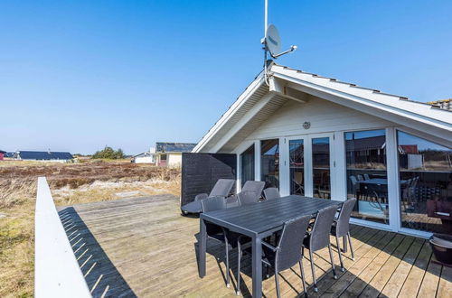 Photo 4 - 6 Person Holiday Home in Hvide Sande