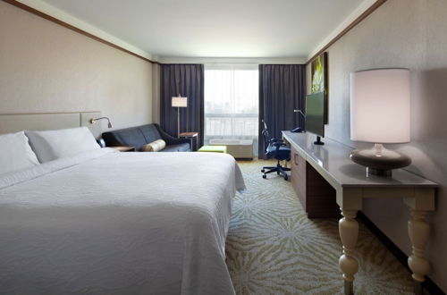 Photo 13 - Hilton Garden Inn Montreal Airport