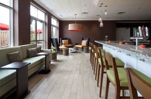 Photo 27 - Hilton Garden Inn Montreal Airport