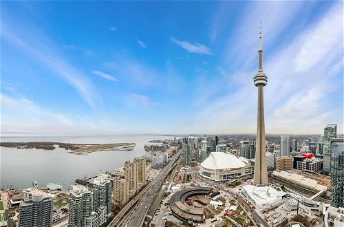 Photo 16 - Platinum Suites - Breathtaking CN Tower View